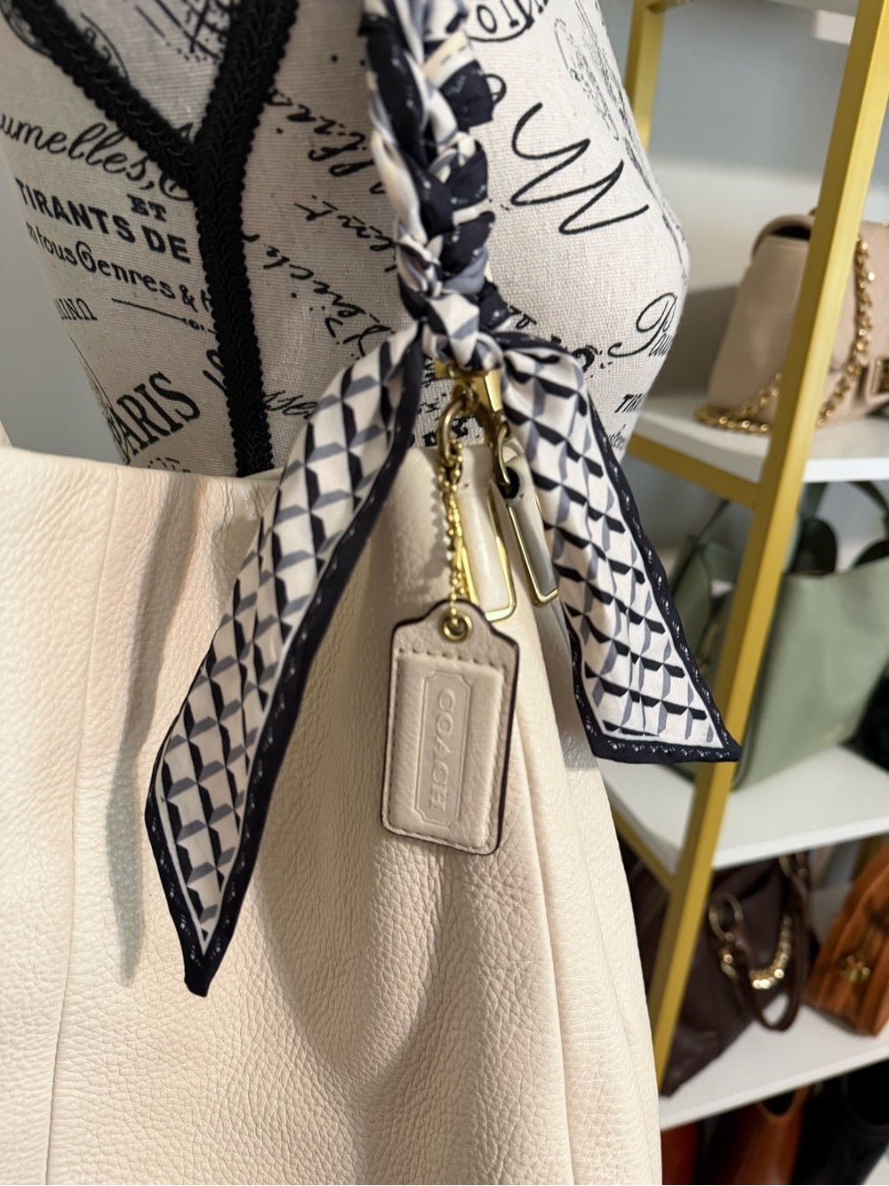 Coach Madison Elegant Cream Leather Shoulder Bag with Scarf Accent - Picture 3 of 16
